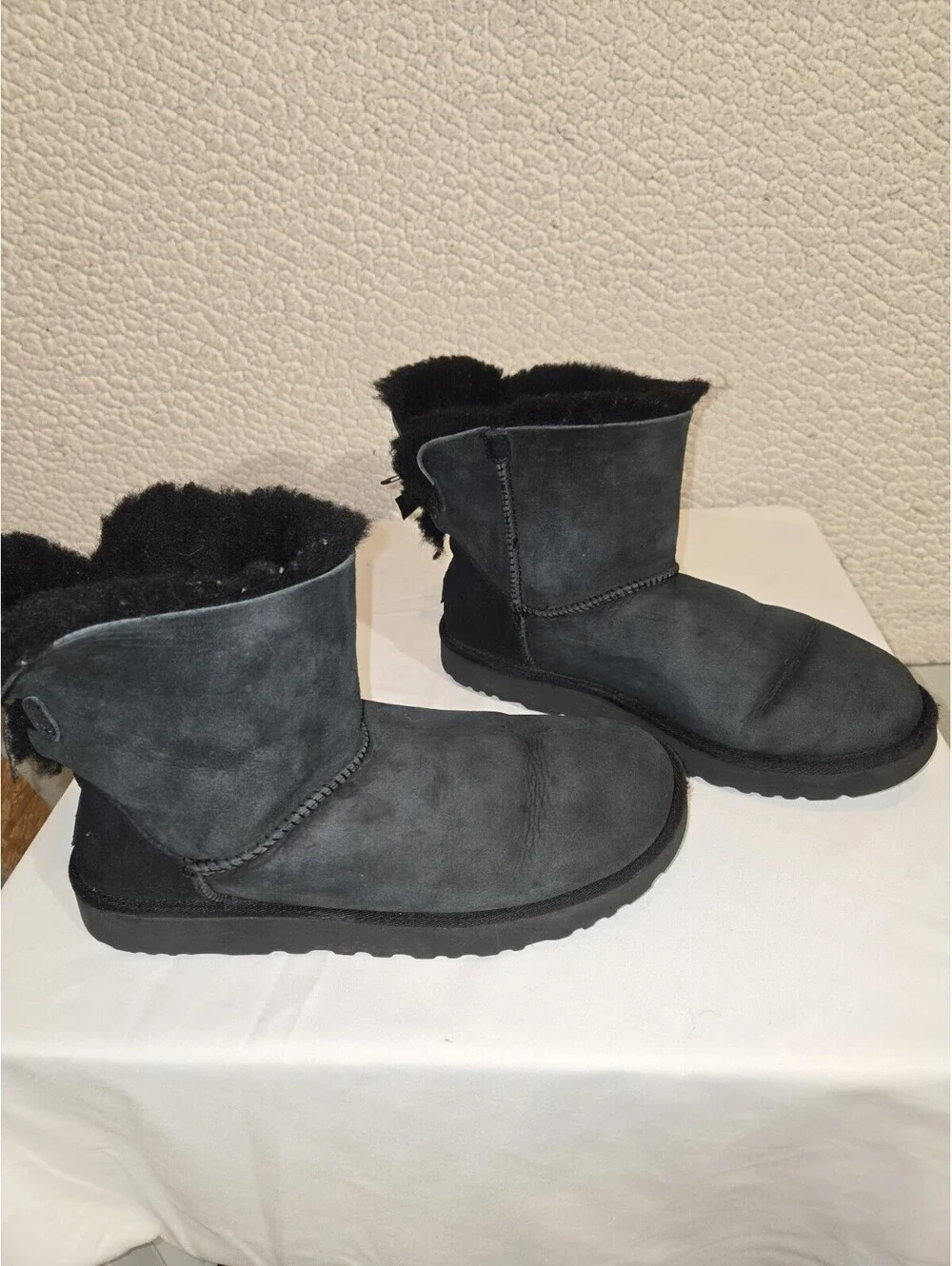 UGG Bailey Bow Mini II Black Suede Fur Boots Womens Size 10 *NIB*